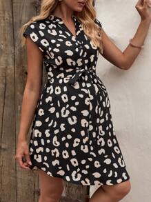 SHEIN Maternity Allover Print Notched Neck Belted Dress - Multicolor - View 3