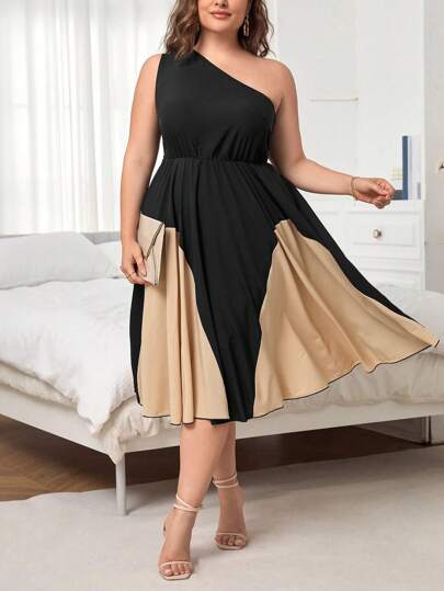 SHEIN Privé 大碼撞色單肩連衣裙