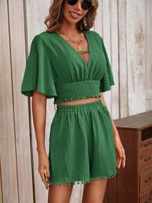 SHEIN VCAY 鏤空蝴蝶袖短款上衣和小絨球邊短褲 - 綠色 - 查看 4