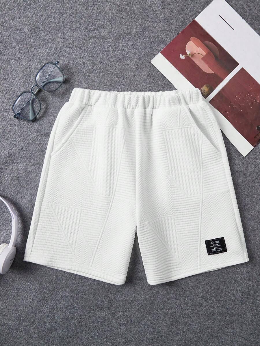 SHEIN 男孩字母補丁細節短褲 - 白色 - 查看 1