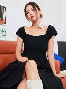 DAZY 素色方領抽褶腰A字連衣裙 - 黑色 - 查看 6