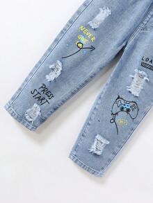 Niñito Jeans desgarro con estampado de slogan y dibujos animados desgarro crudo - Lavado ligero - Ver 5