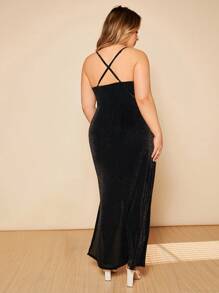SHEIN Belle 大碼前扭結下擺開叉金屬亮絲吊帶連衣裙 - 黑色 - 查看 5