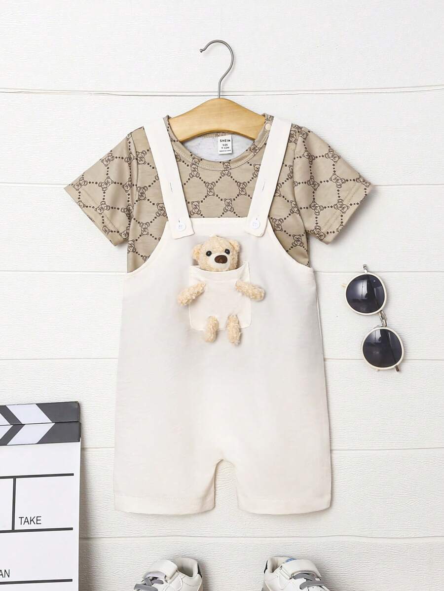 SHEIN 男嬰滿版印花T恤和熊玩偶裝飾背帶連體短褲 - 彩色 - 查看 1