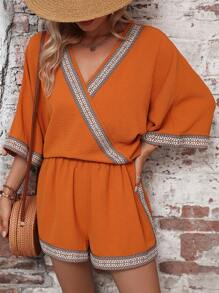 SHEIN LUNE Fita De Contraste Manga De Asa De Morcego Blusa & Shorts