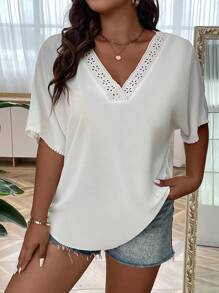 SHEIN LUNE 大碼拼接水溶蕾絲蝙蝠袖襯衫 - 白色 - 查看 1