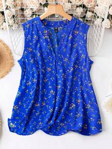 SHEIN LUNE Plus Ditsy Floral Print Notched Neckline Sleeveless Blouse - Blue - View 1