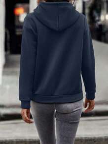 SHEIN LUNE Bluza z kapturem, kieszenią kangurkową, ściągaczem i haftem w kształcie litery i serca, z długimi rękawami