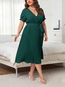 SHEIN Privé Đầm Plus Size Thắt lưng Xếp li Trọn gói màu trơn Thanh lịch - Màu xanh lá cây đậm - Xem 1