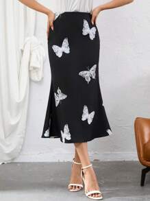 SHEIN Frenchy 蝴蝶圖案魚尾短裙 - 黑與白 - 查看 1