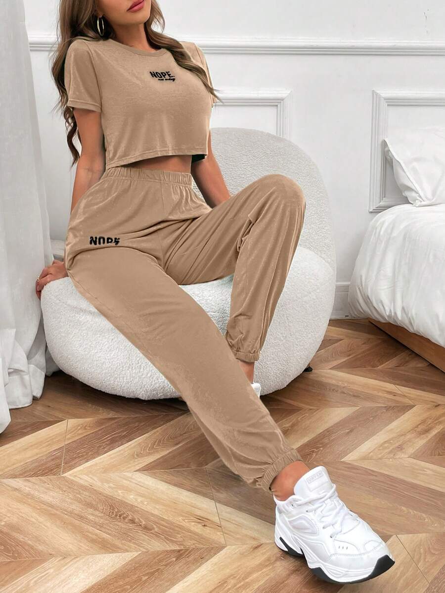 SHEIN LUNE 字母圖案T恤和運動褲 - 卡其色 - 查看 1