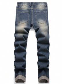 男式棉质骷髅与字母刺绣破洞磨边漂白水洗牛仔裤，万圣节适用 - 深色水洗藍 - 查看 2