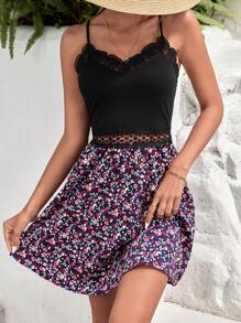 SHEIN Frenchy 碎花鏤空蕾絲花邊吊帶連衣裙