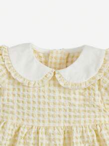 SHEIN 嬰兒嬰兒格紋印花彼得潘領泡泡袖荷葉邊洋裝