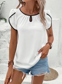 SHEIN Clasi 花瓣袖撞色滾邊鎖眼領襯衫 - 黑與白 - 查看 3