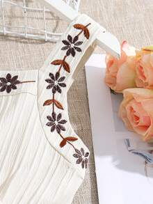 SHEIN 女孩花卉刺繡前紐扣腰帶吊帶連體褲 - 米色 - 查看 6