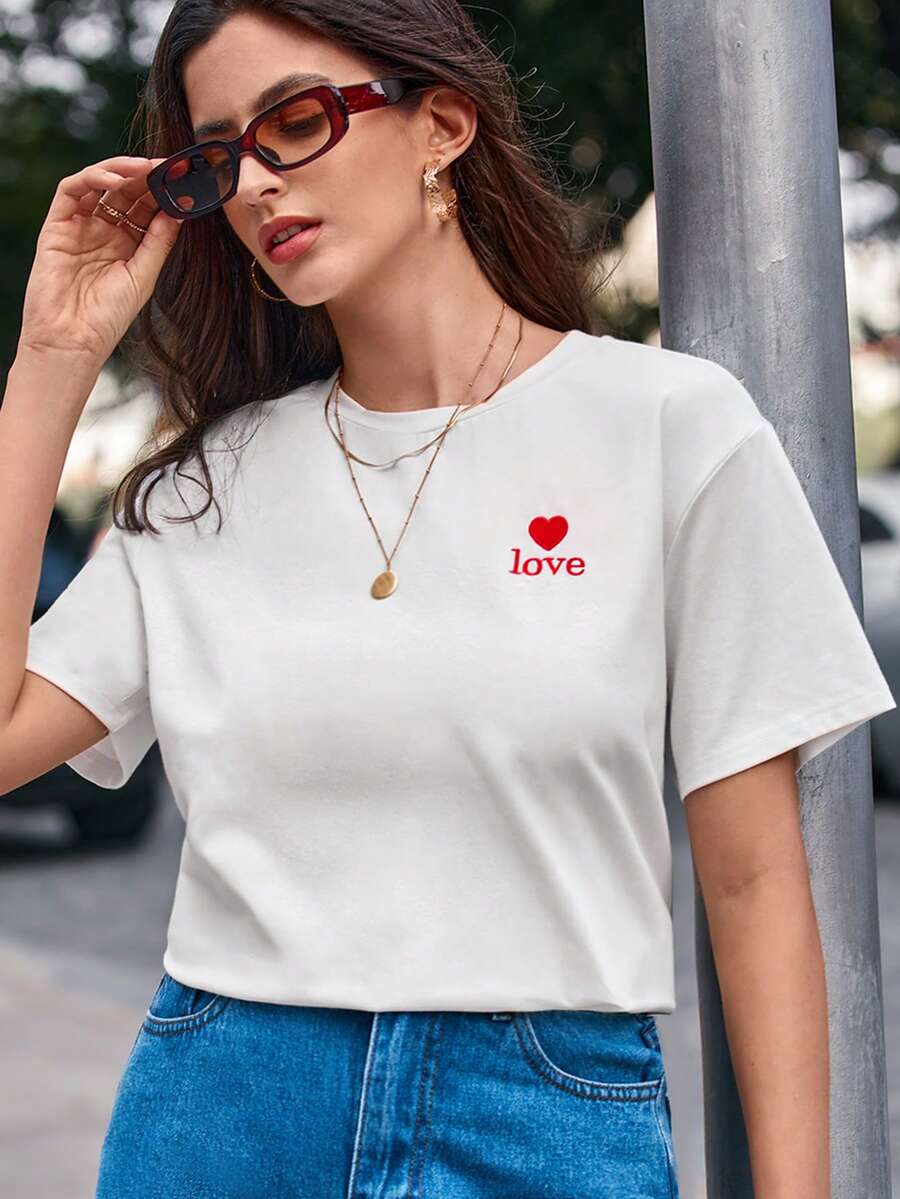 SHEIN Frenchy 心和字母刺繡落肩T恤 - 白色 - 查看 1