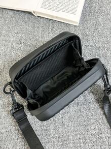 Túi hộp nam mini dập nổi chi tiết màu đen - màu đen - Xem 8