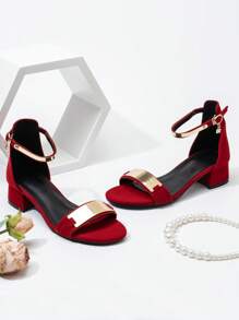 Frauen Sandalen mit Metall Dekor, klobigem Absatz, Knöchelriemen Modisch Outdoor Wildlederimitat