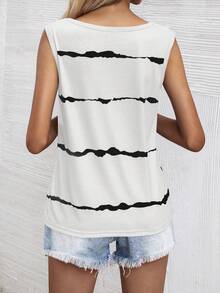 SHEIN LUNE Graphic Print Pocket Patched V-neck Tank Top - White - View 2