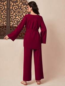 Mulvari Top sólido con cinturón y pantalones anchos - Rojo - Ver 2