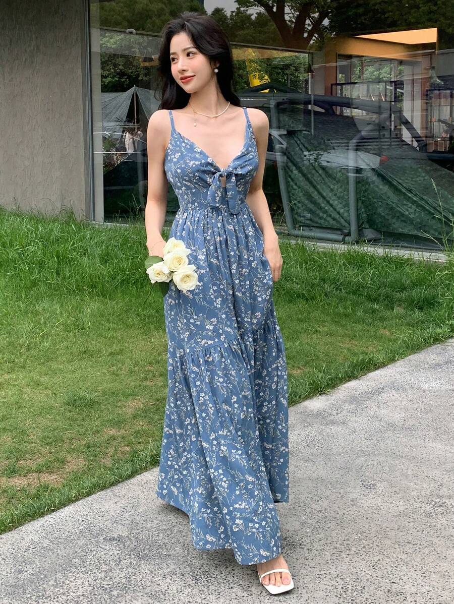 DAZY 碎花前打結吊帶連衣裙 - 藍色 - 查看 1