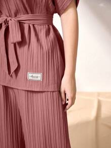 Mulvari 字母补丁腰带上衣和阔腿裤 - 紅木色 - 查看 5