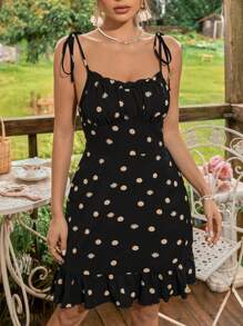 Soleia 印花肩上打結胸部褶皺荷葉邊吊帶洋裝 - 黑色 - 查看 6