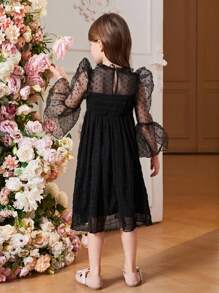 SHEIN Váy bé gái có lưới tương phản với tay áo xếp diềm không có thắt lưng - màu đen - Xem 2