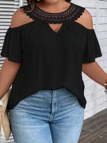 SHEIN LUNE 大碼拼接水溶蕾絲挖肩上衣 - 黑色 - 查看 4