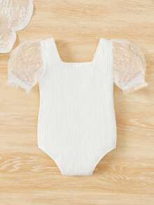 SHEIN Bodysuits Em bé Nút Tương phản Mesh viền lá sen Gân đan màu trơn - trắng - Xem 2