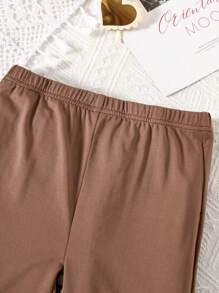 SHEIN Sparklyn 少女字母圖形t恤和喇叭褲套裝 - 彩色 - 查看 7