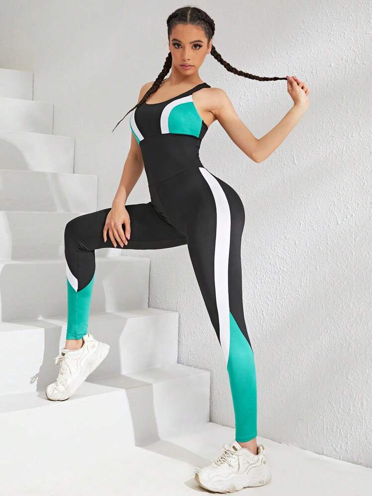 Yoga Futuristic Mono deportivo de color combinado con cinta con letra con tira cruzada de espalda abierta - Multicolor - Añade 3