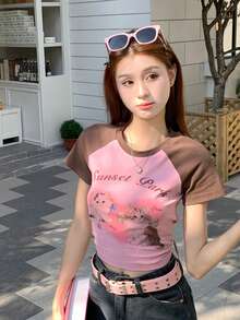 Camiseta crop con estampado de dibujos animados y letra de manga raglán - Rosa - Ver 4