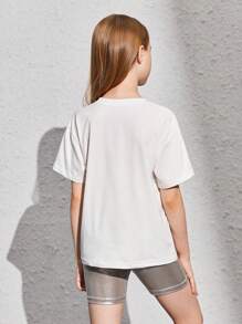 SHEIN 女孩字母圖案T恤和金屬質感騎行褲