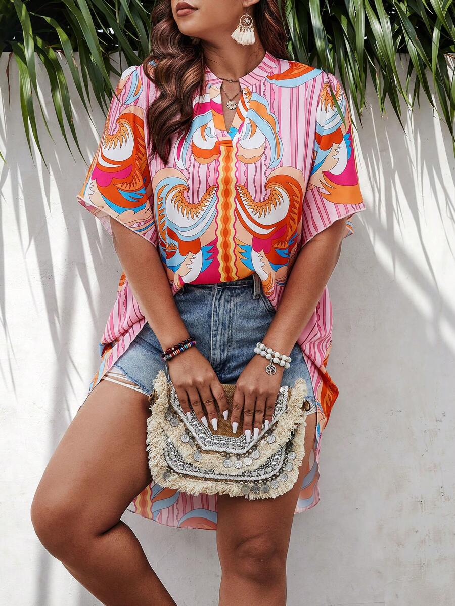 SHEIN Clasi 大碼條紋印花缺口領高低下擺襯衫 - 粉色 - 查看 1