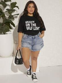 Plus High Waisted Frayed Hem Denim Shorts - Light Wash - View 3