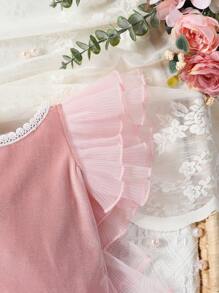 SHEIN Recién nacido Body foto ribete con fruncido de malla en contraste