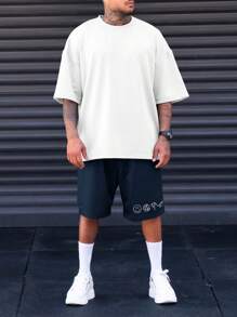 Manfinity EMRG Men Plus Cartoon Graphic Drop Shoulder Tee & Shorts - Blue and White - View 2