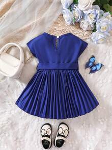 Baby Kleid mit einfarbig Fledermausärmeln, Falten am Saum,