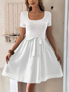 SHEIN LUNE 網眼刺繡腰帶A字連衣裙 - 白色 - 查看 4