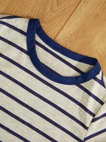 RueChic Young Boy Round Neck Short Sleeve Striped T-Shirt & Solid Color Shorts 2pcs/Set - Blue and White - View 3