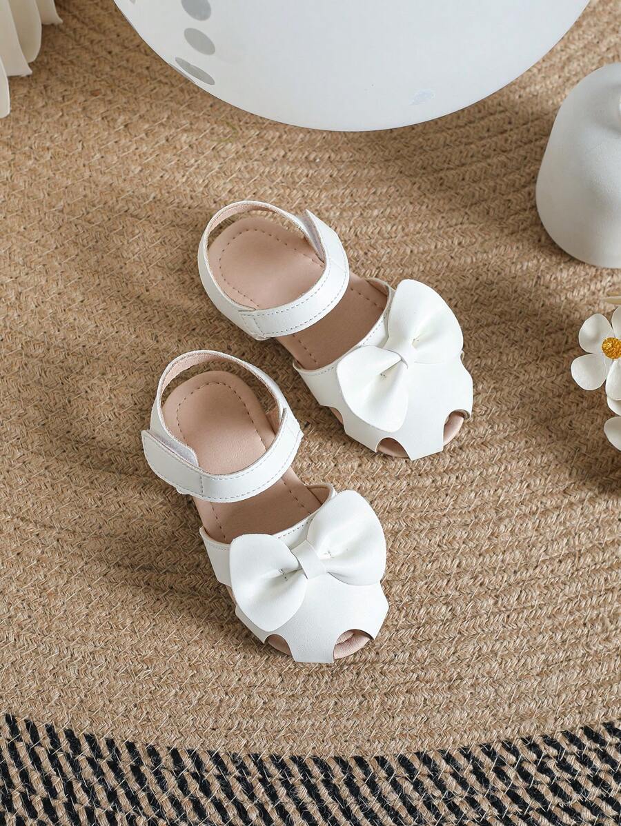 1雙女嬰蝴蝶結裝飾圓頭踝帶平底涼鞋適用於日常生活 - 白色 - 查看 1
