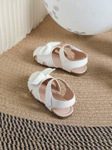 1雙女嬰蝴蝶結裝飾圓頭踝帶平底涼鞋適用於日常生活 - 白色 - 查看 2