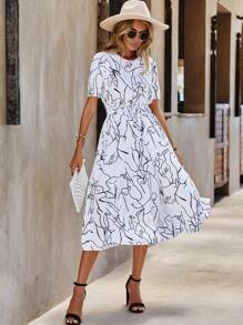 SHEIN LUNE 滿版印花繫腰帶連衣裙 - 黑與白 - 查看 6