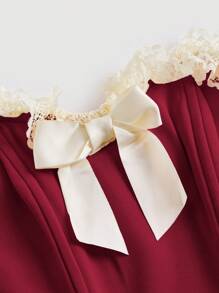 SHEIN MOD 蝴蝶結前綁帶修飾露背紅色上衣,蕾絲邊緣、頸部吊帶和擺襬設計,胸前整形杯和腰部塑形設計 - 酒紅色 - 查看 3