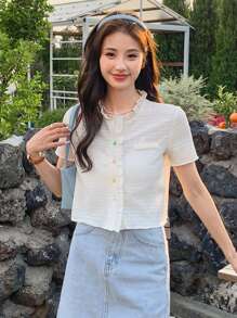 DAZY Áo thun nữ Nút phía trước viền lá sen Xù nhỏ màu trơn Giải trí - trắng - Xem 7