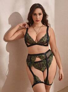 Plus Floral Lace Garter Lingerie Set - Multicolor - View 5