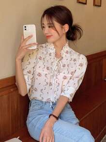 DAZY 印花系领泡泡袖衬衫度假装女装 - 杏色 - 查看 5