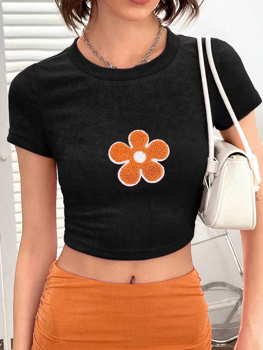 SHEIN MOD 花卉圖案貼布細節短款T恤 - 黑色 - 查看 1